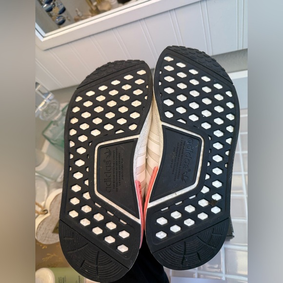 Adidas NMD Rose GOAT Authentication - Picture 3 of 6